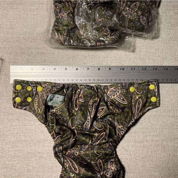 Sweet Cheeks OS Pocket Diaper Double Gusset Green Paisley - Picture 5 of 6